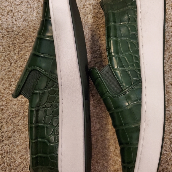 MICHAEL KORS Croc Embossed Sneakers - Picture 4 of 6